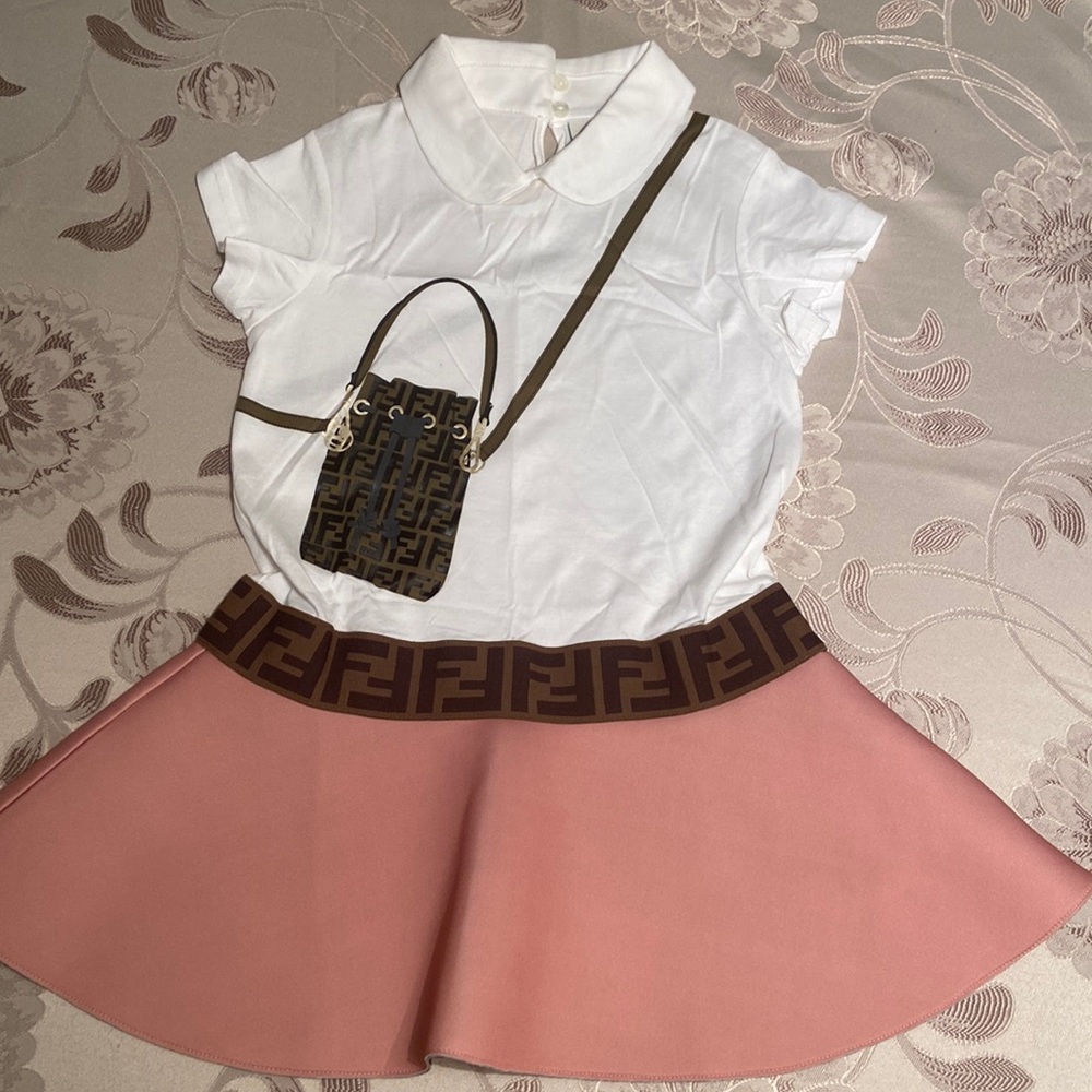Fendi girls dress 💕absolutely gorgeous✅